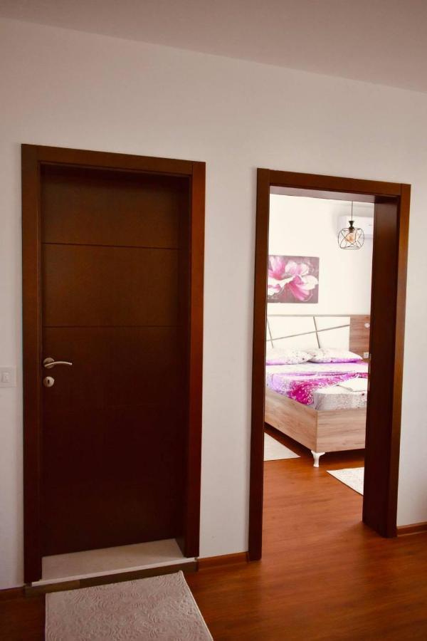 Casa Nita Apartment อุลซิน ภายนอก รูปภาพ